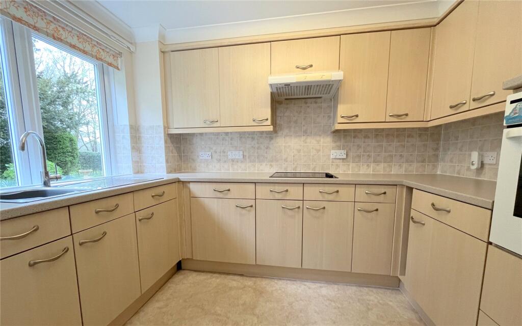 Wortley Road, Highcliffe, Christchurch, Dorset, BH23 photo 4