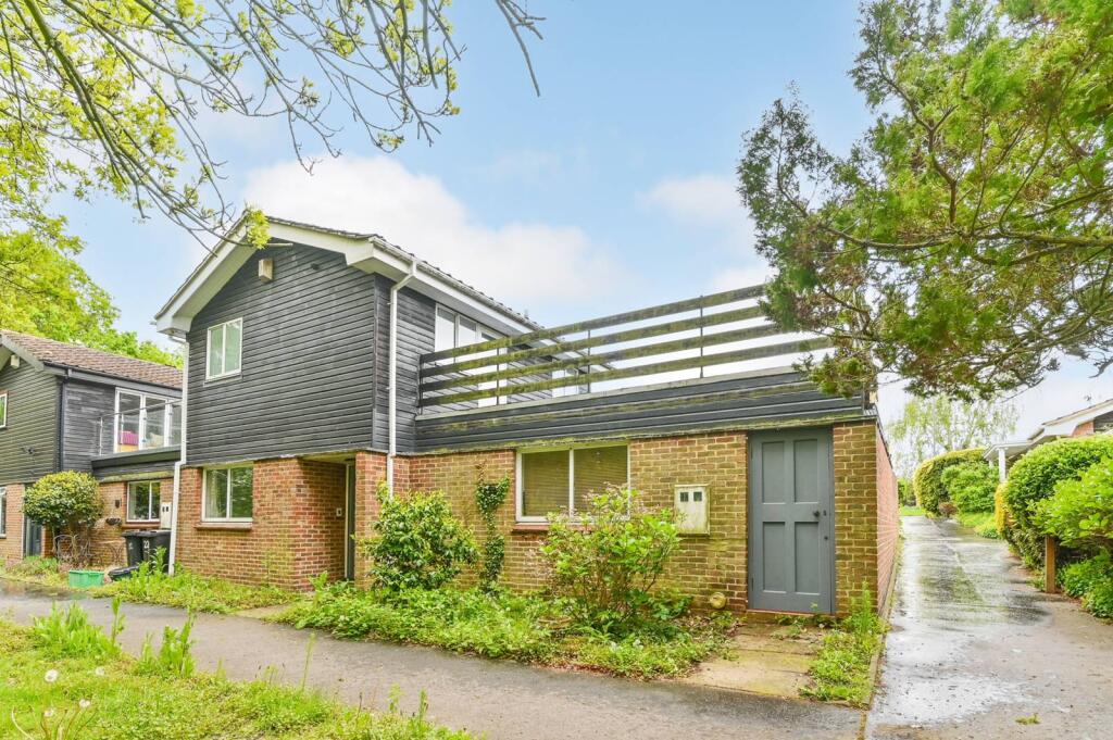 Main image of property: Edgeborough Way, Sundridge Park, Bromley, BR1