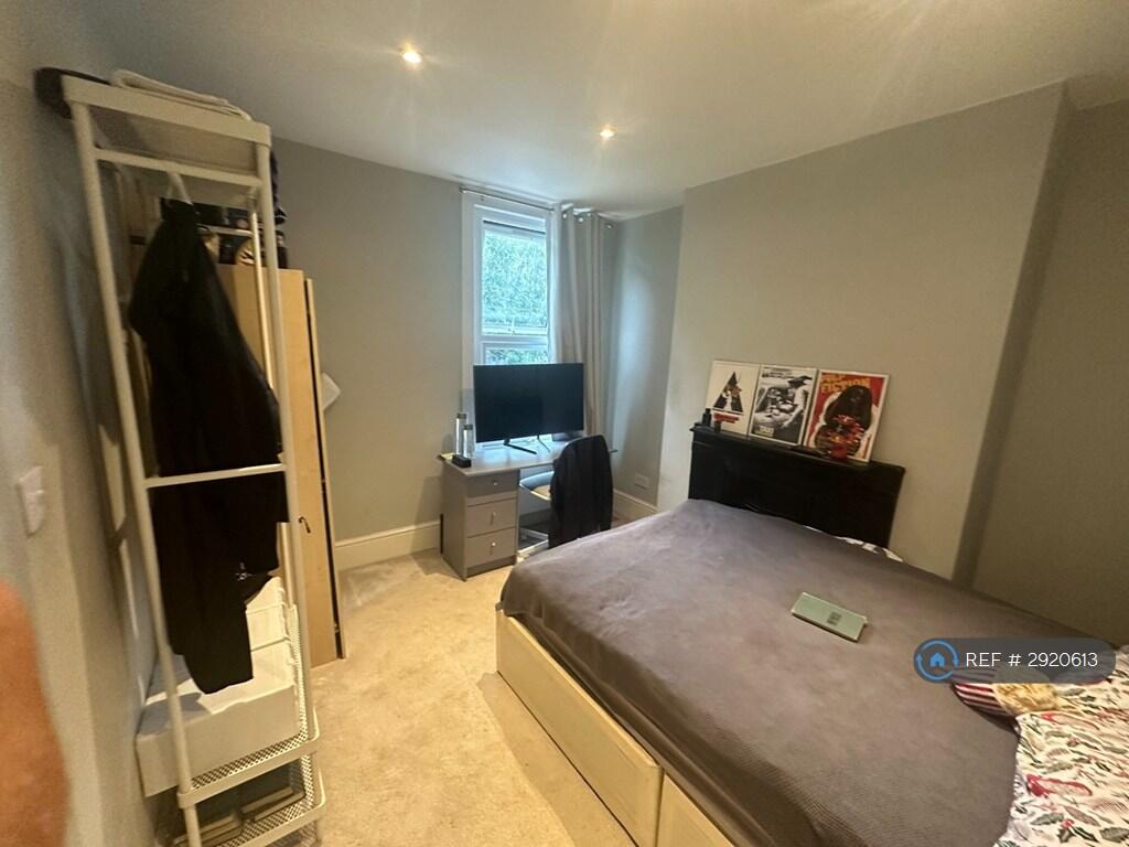 Main image of property: Manchester Road, London, E14