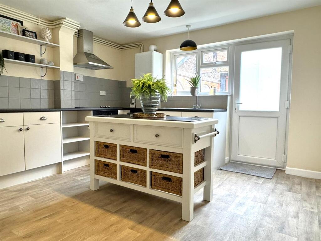 Willow Street, Ellesmere. photo 2