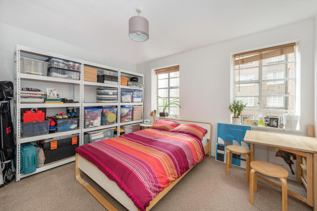 Apartment in London - View 3