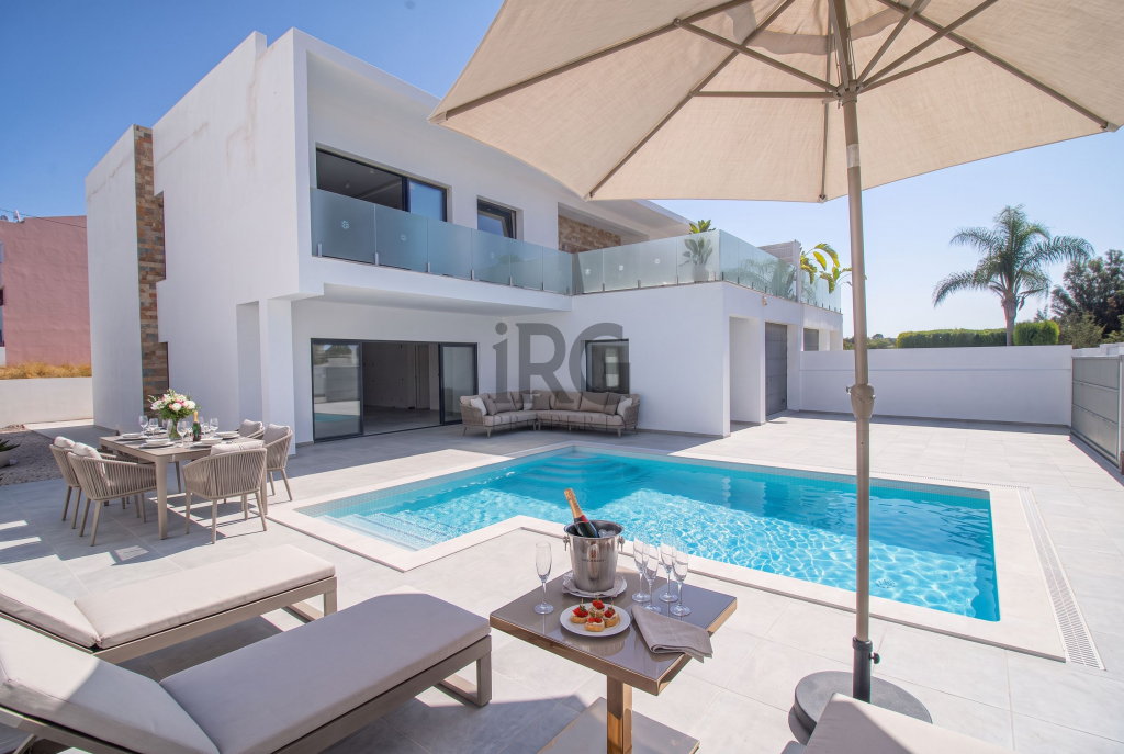 Main image of property: Algarve, Almancil