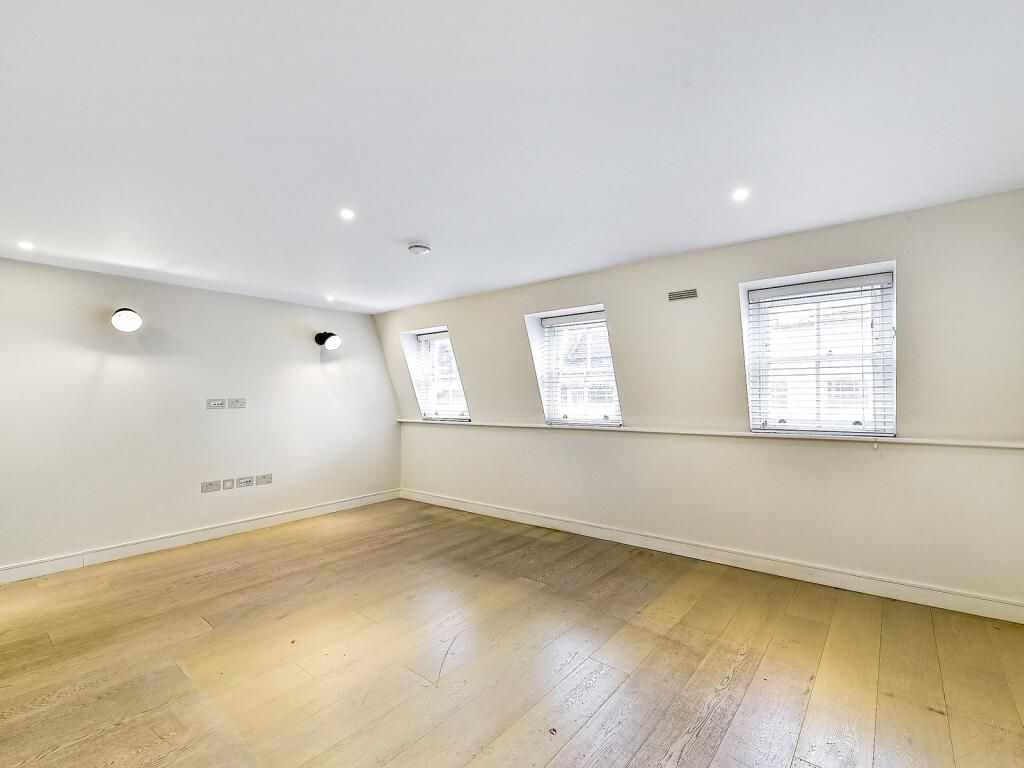 Apartment in London - More