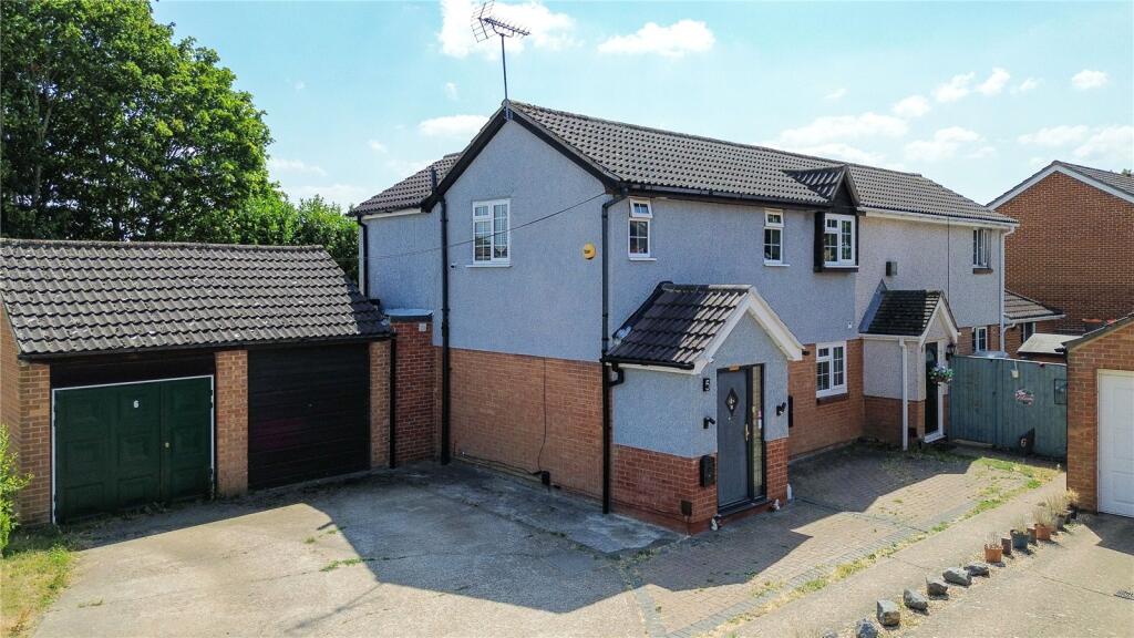 House in Reading, Lower Earley, Earley