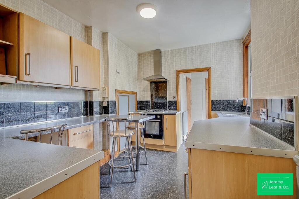 Apartment in London - More