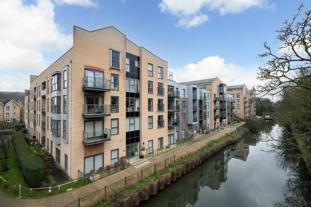 Main image of property: Harrison House, Nash Mills Wharf, Hemel Hempstead, Hertfordshire, HP3 9DH