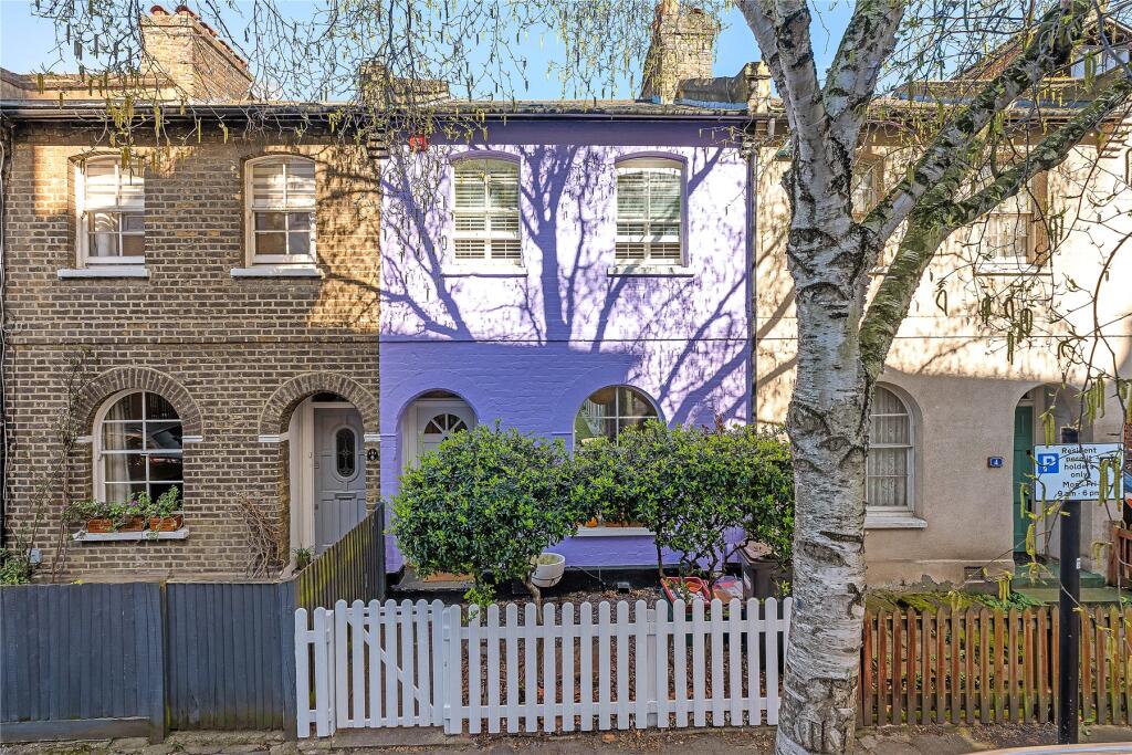 Main image of property: Chiswick Road, London, W4