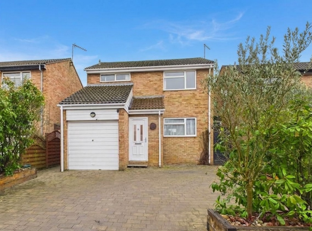 Main image of property: Eliot Close, Aylesbury