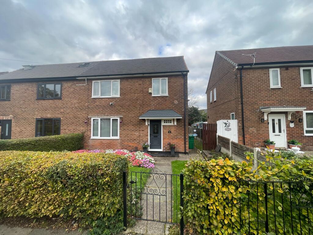 3-bed semi-detached on Hollins Walk, Manchester, M22, £249,950