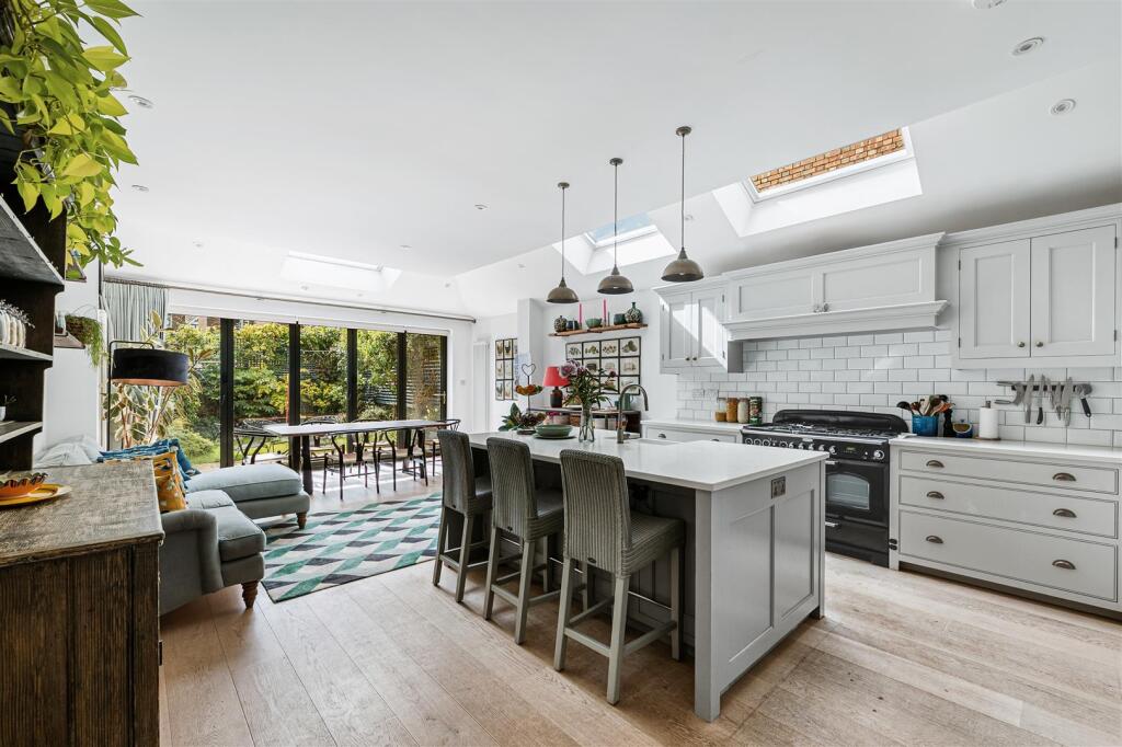 House in London - View 4