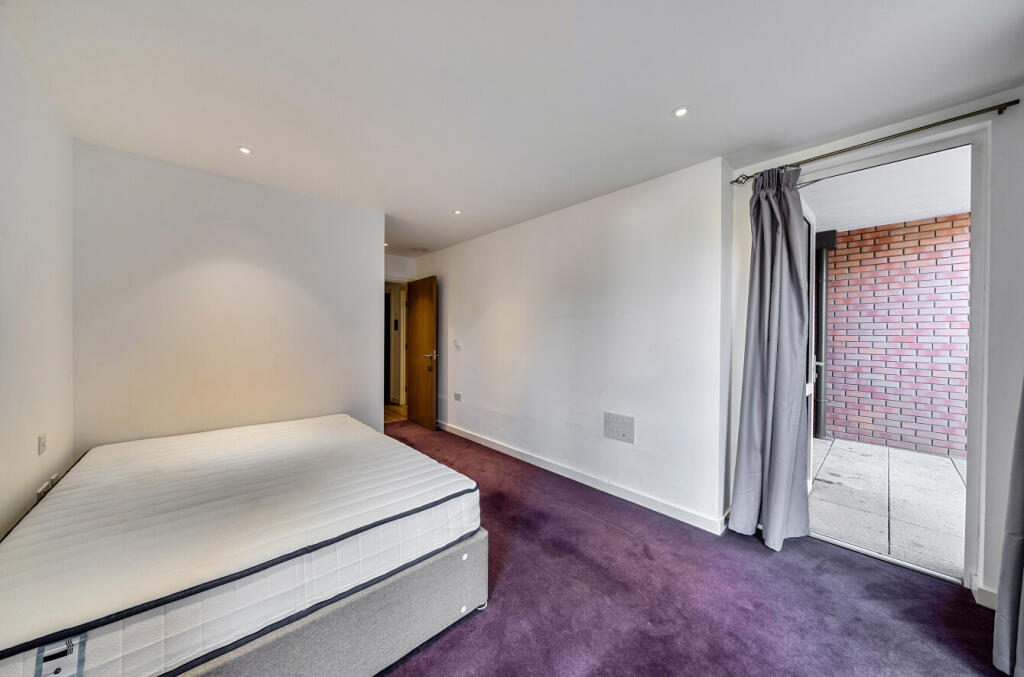 Apartment in London - More