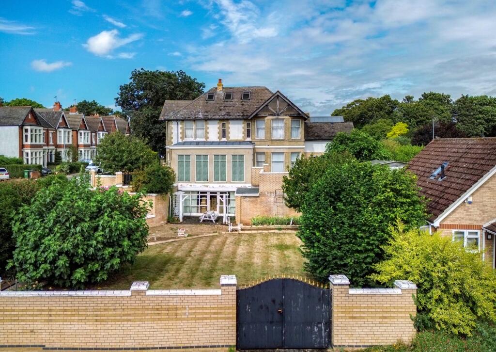 Main image of property: Thorpe Lea Road, Peterborough, Cambridgeshire, PE3 6BX
