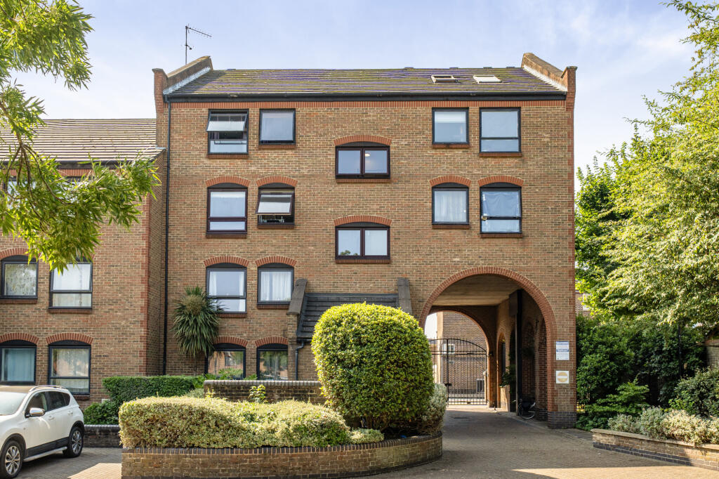 Main image of property: Horseshoe Close, London, E14