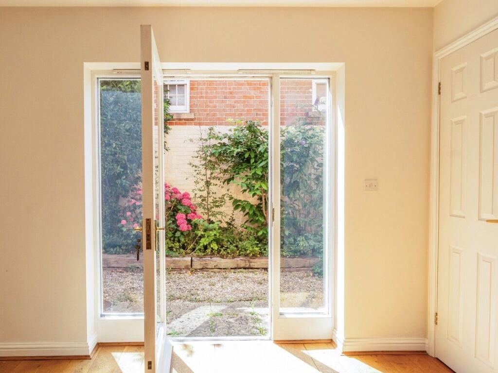 House in Glastonbury, Somerset - View 4