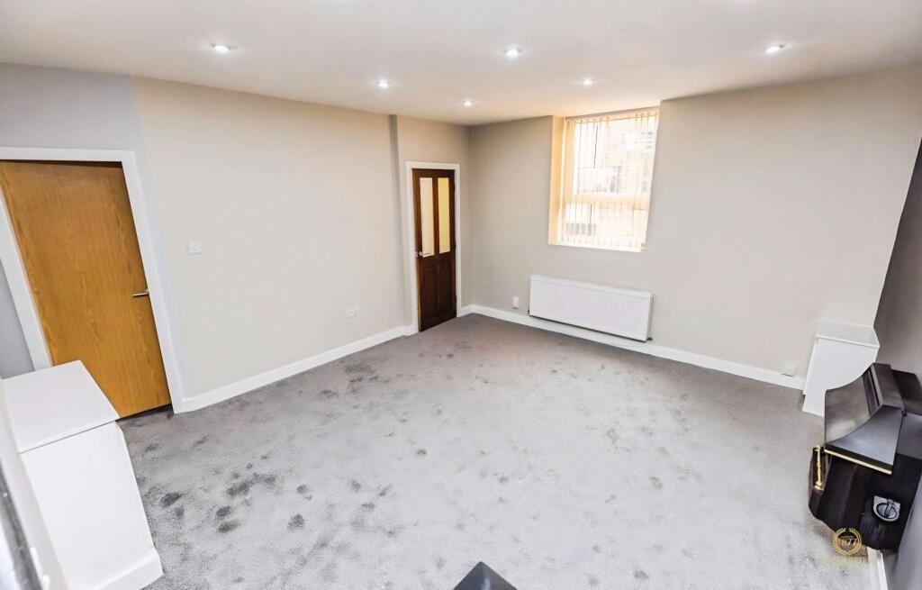 House in Hyndburn, Oakenshaw - View 4