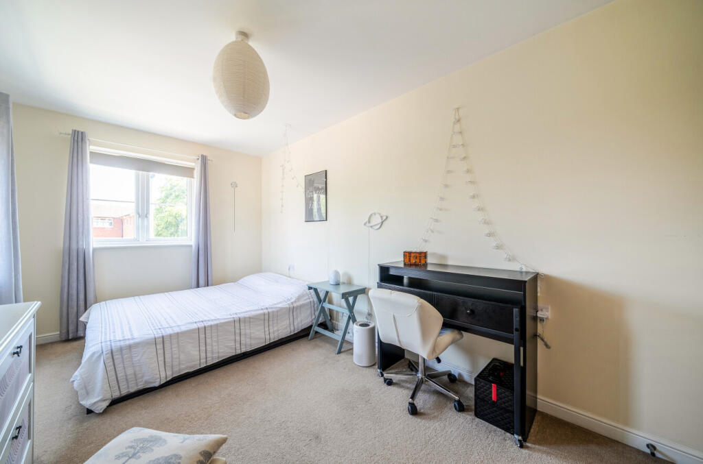 Brosse Way, Bromley, BR2 - View 5