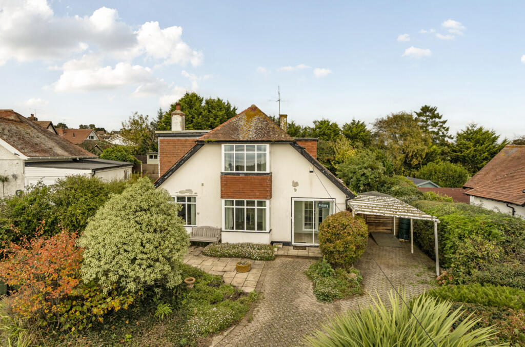 4-bed detached on Durley Road, Seaton, Devon, £650,000