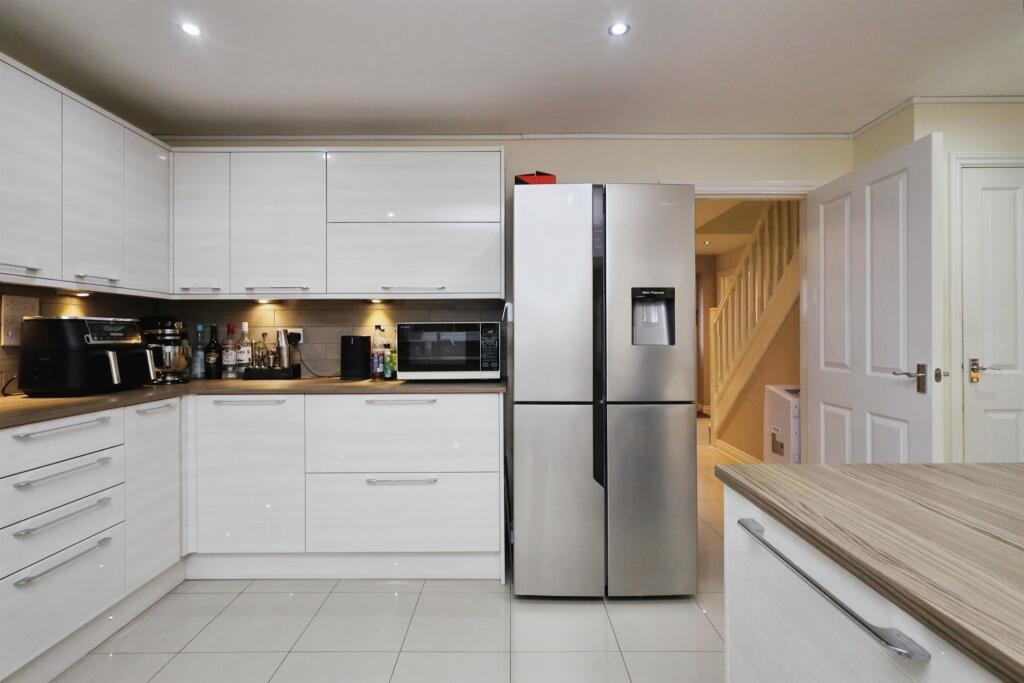 Aspinall Grove, HAILSHAM photo 4