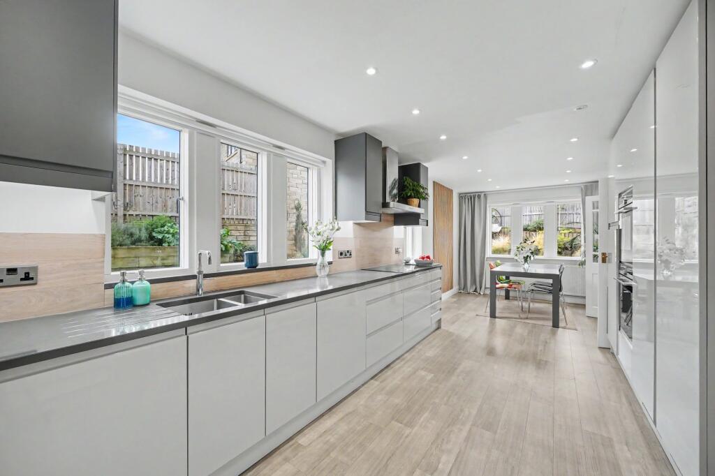 House in Kirklees, West Yorkshire - View 4