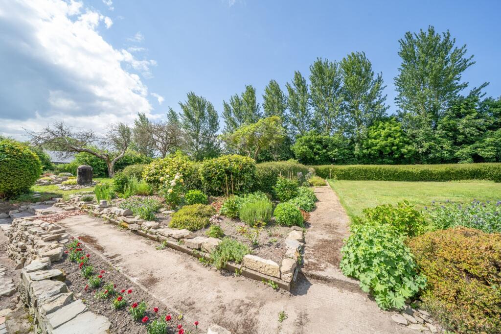 3 bed detached - Shobdon, Leominster, HR6 image 2