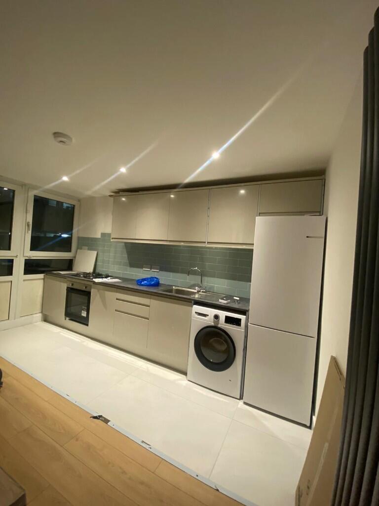 Main image of property: Cordelia Street, London, E14