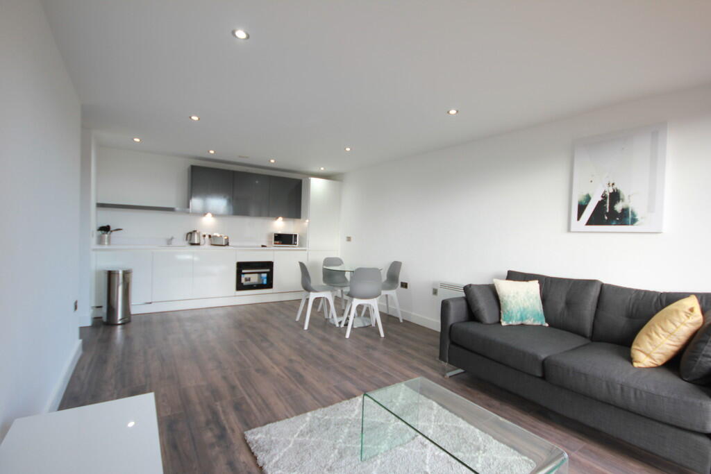 Apartment in Birmingham, Calthorpe Fields - View 2