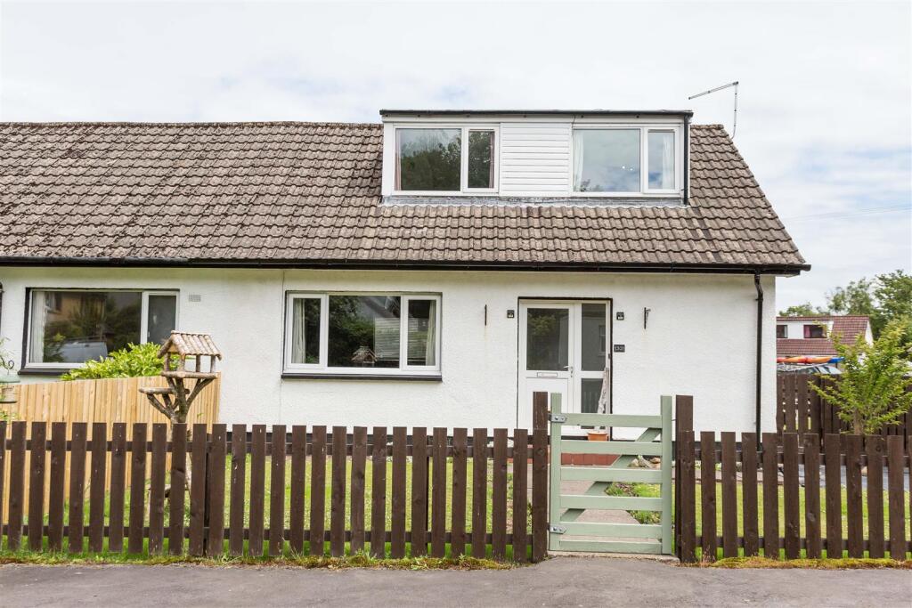Main image of property: 32 Montrose Terrace, Whiting Bay