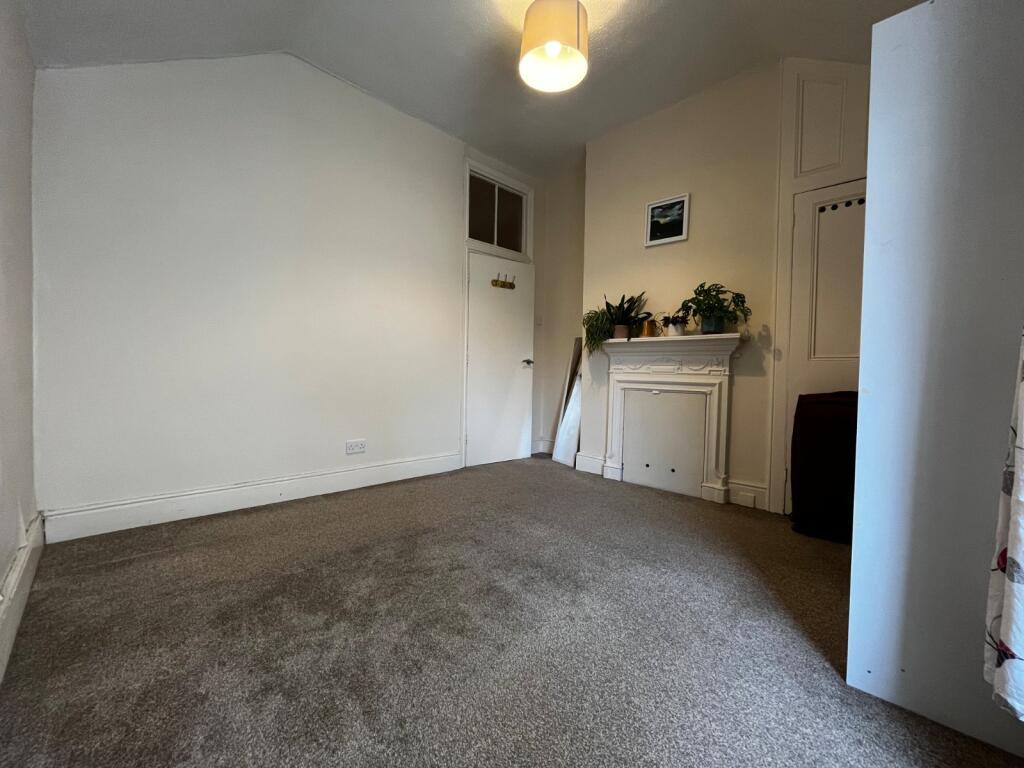Apartment in Portsmouth - More