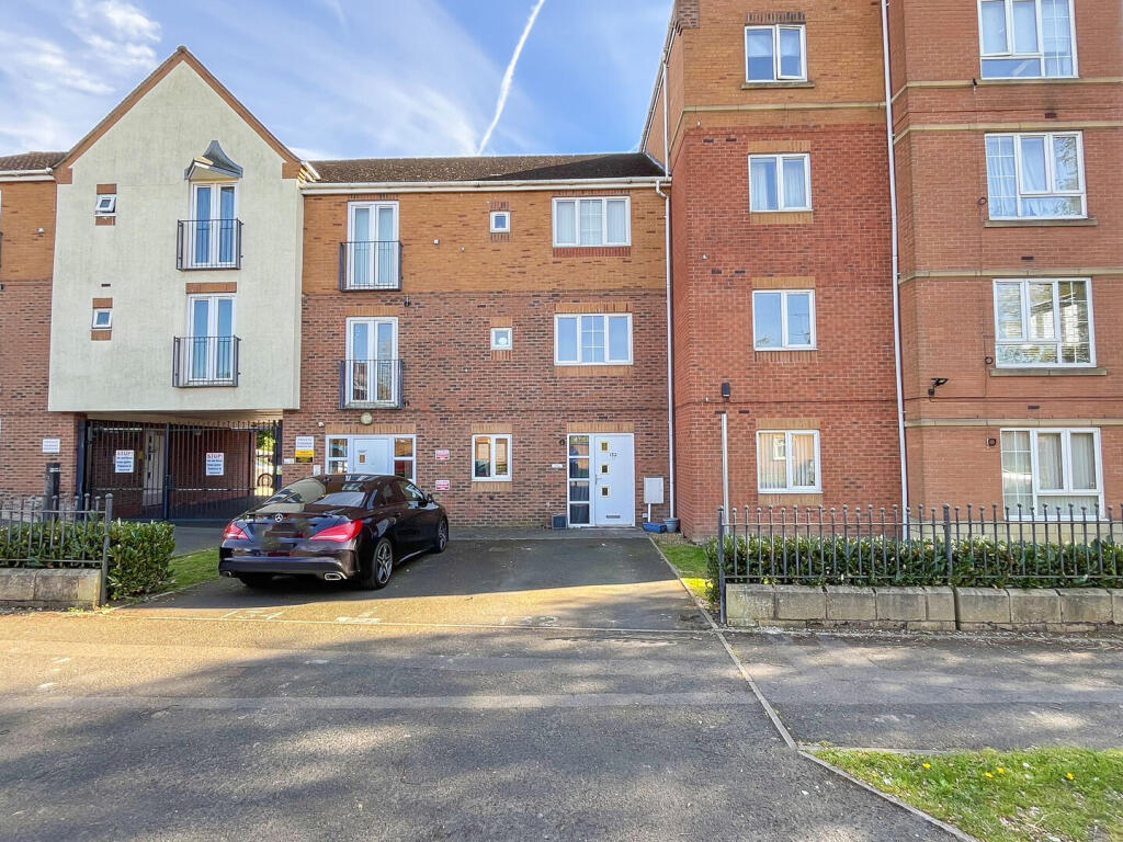 1-bed flat on Essington Way, Wolverhampton, £87,950