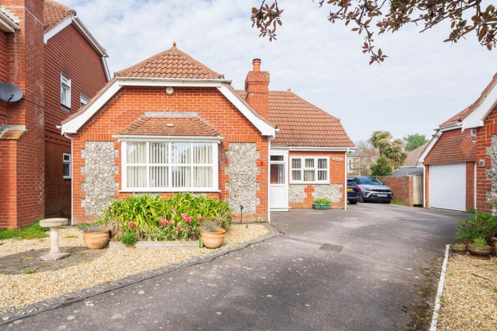 Main image of property: The Seagulls, Lee-on-the-Solent, PO13 9QD