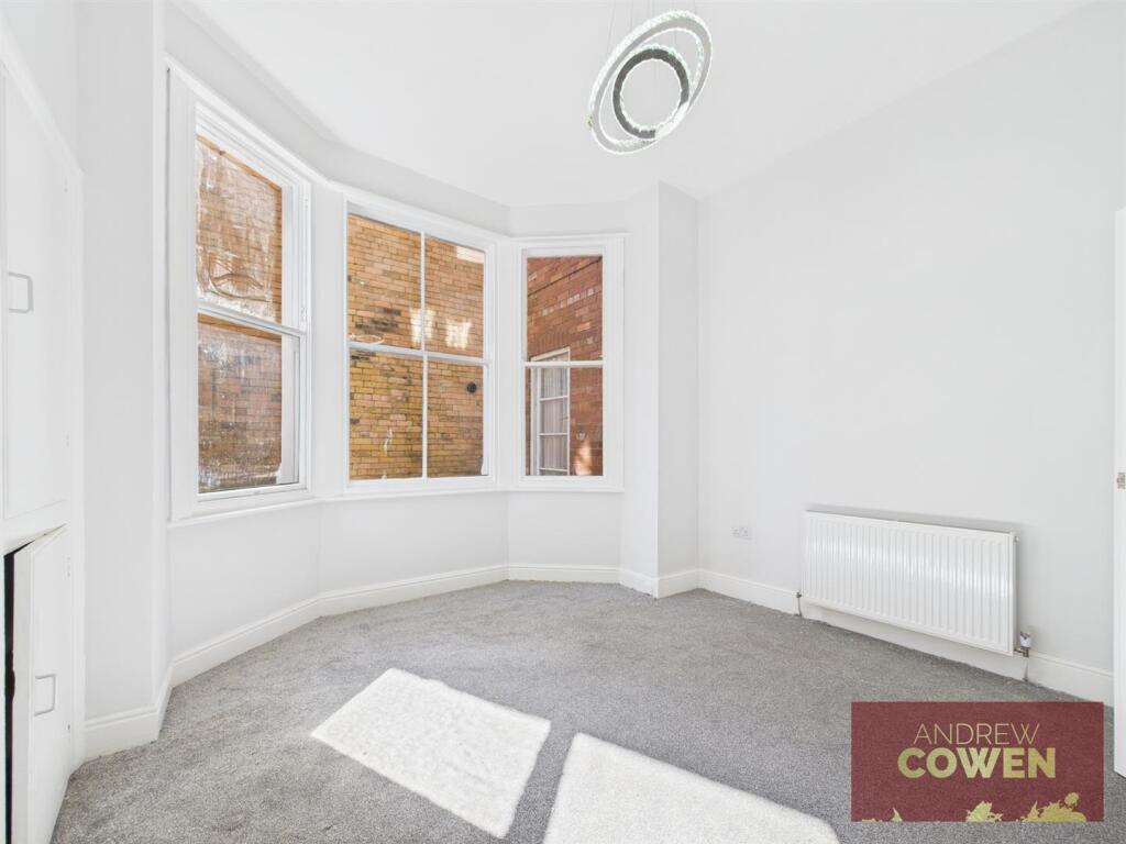 Apartment in Scarborough, North Yorkshire - View 5