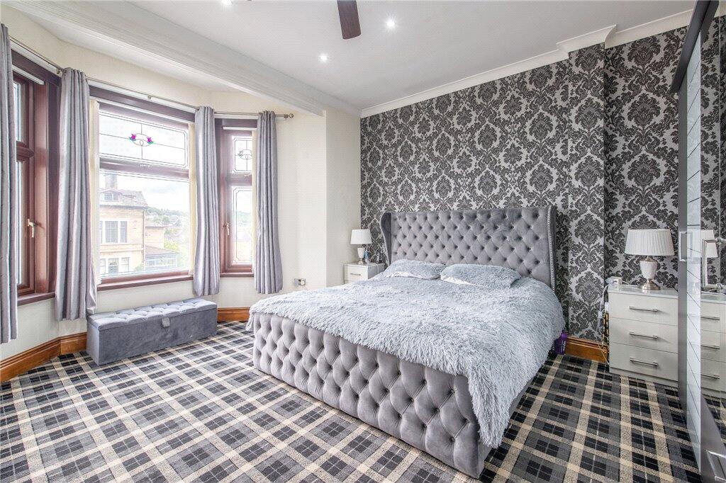 House in Bradford, West Yorkshire - View 5