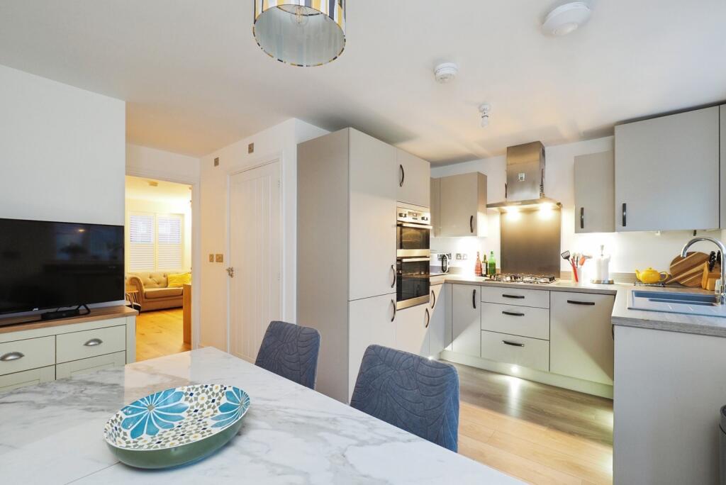 Burrows Drive, Bingham, Nottingham, Nottinghamshire, NG13 photo 2