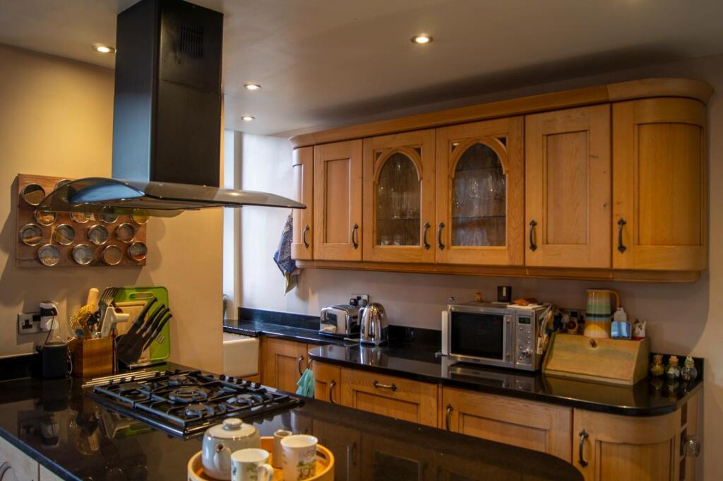House in Kirklees, West Yorkshire - More