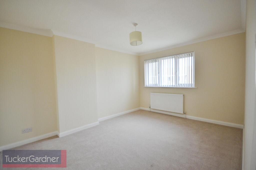 House in Cambridge, Cherry Hinton - More