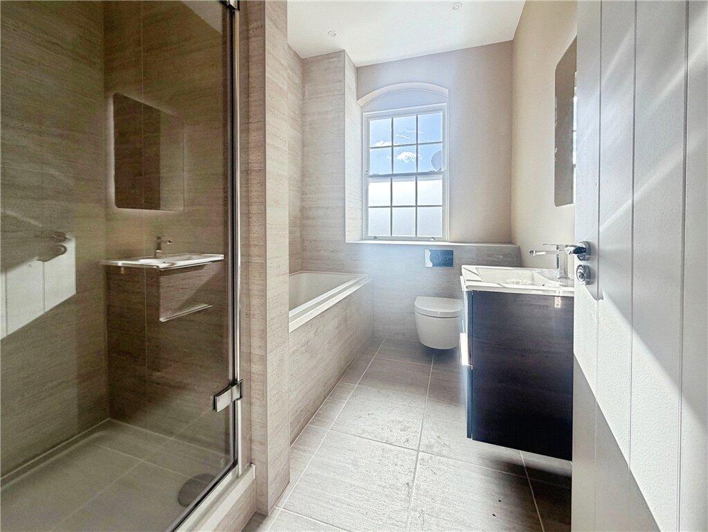 Apartment in Southampton - More