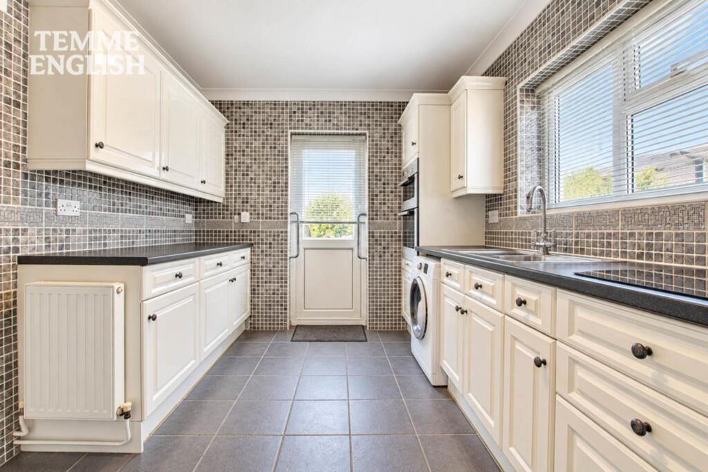House in Basildon, Vange - View 4