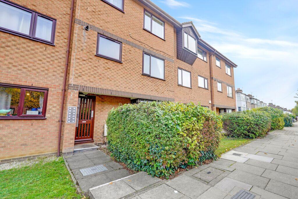 Main image of property: Tysoe Avenue, Enfield, EN3 6DZ