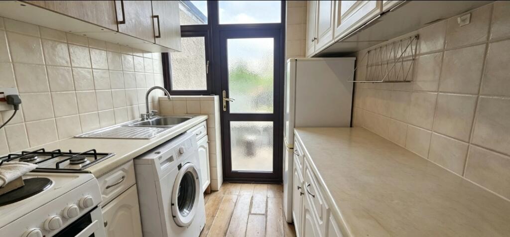 House in Enfield - View 4