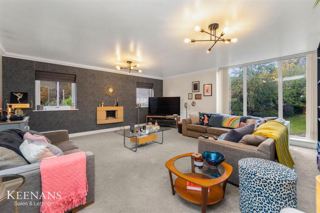 4-bed detached on Park View Close, Rossendale, £420,000