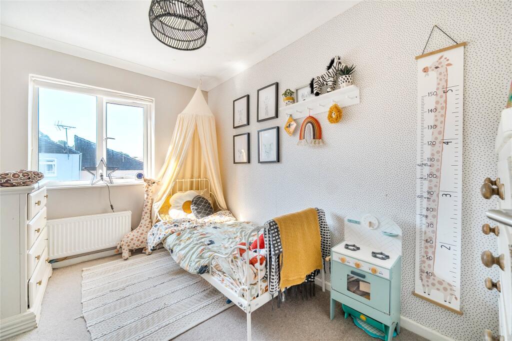 House in Teignbridge, Teignmouth - More