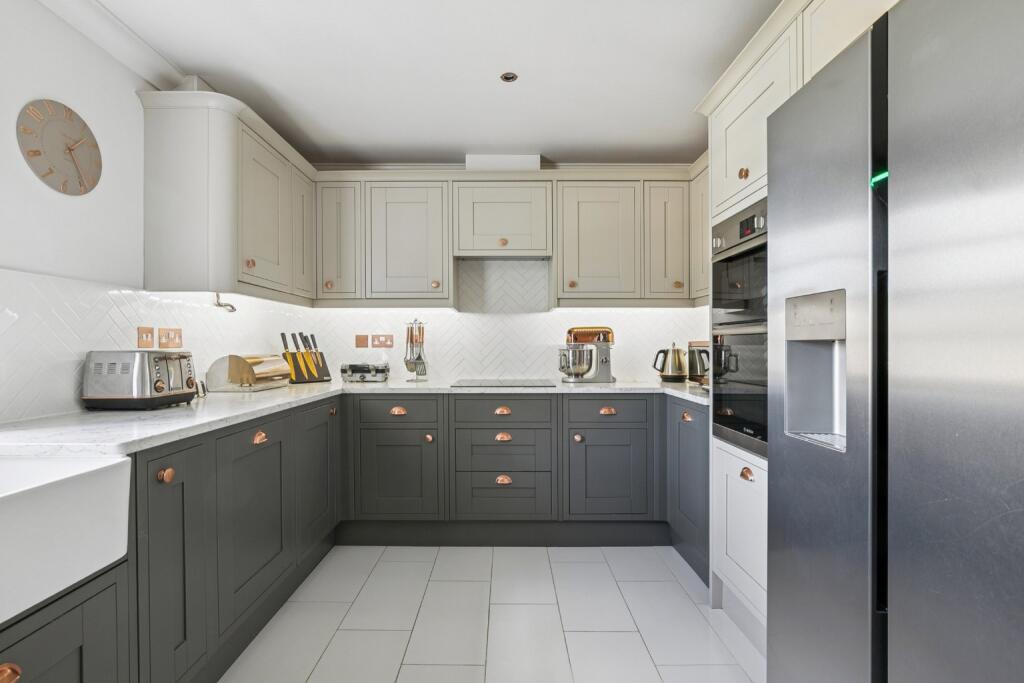 House in St Albans - View 5