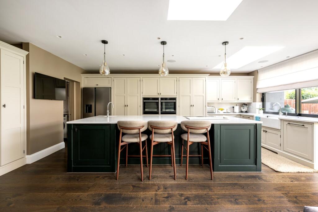 House in Epping Forest, Chigwell - View 5