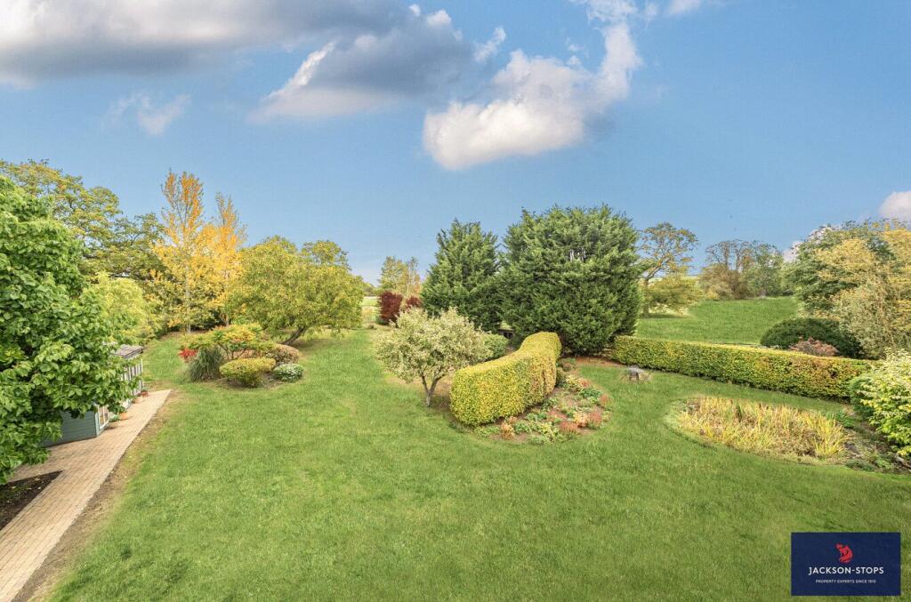 Pound Lane, North Crawley, Newport Pagnell, Buckinghamshire, MK16 photo 2