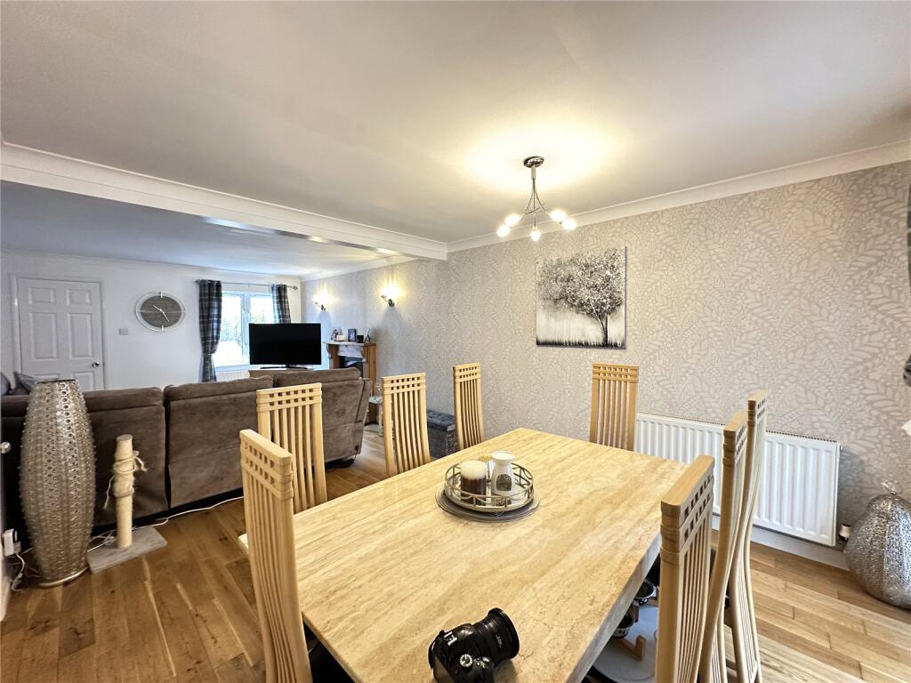 House in Leeds, New Scarborough, Westfield - More
