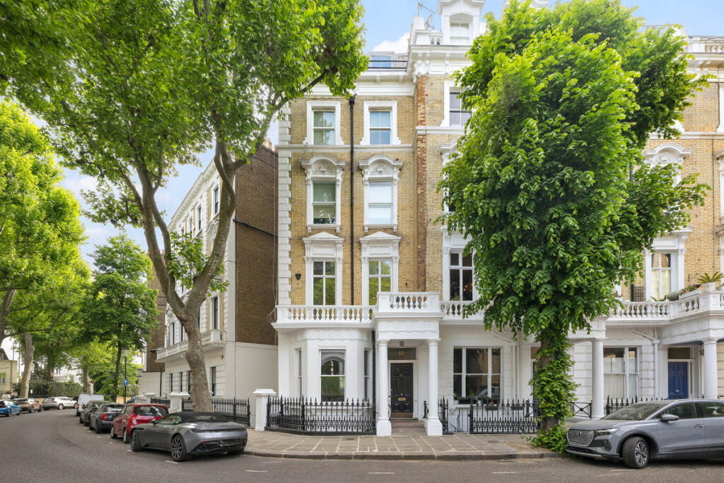 Main image of property: Linden Gardens, London, W2