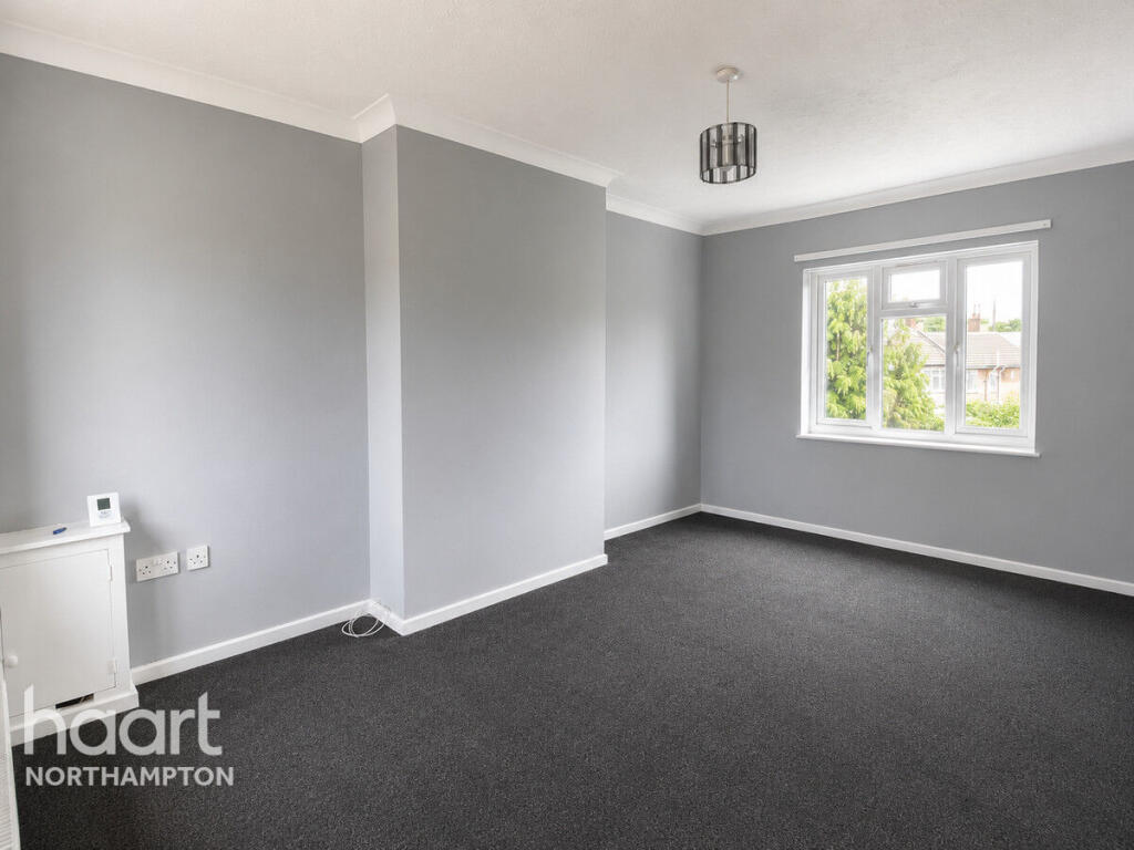 Apartment in Northampton - View 2