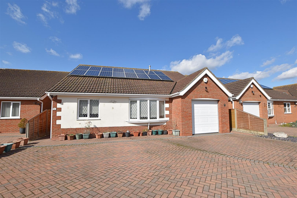 Main image of property: Strathmore Close, New Waltham, Grimsby