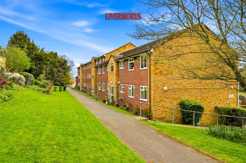 Apartment in Dartford, Wilmington - View 2