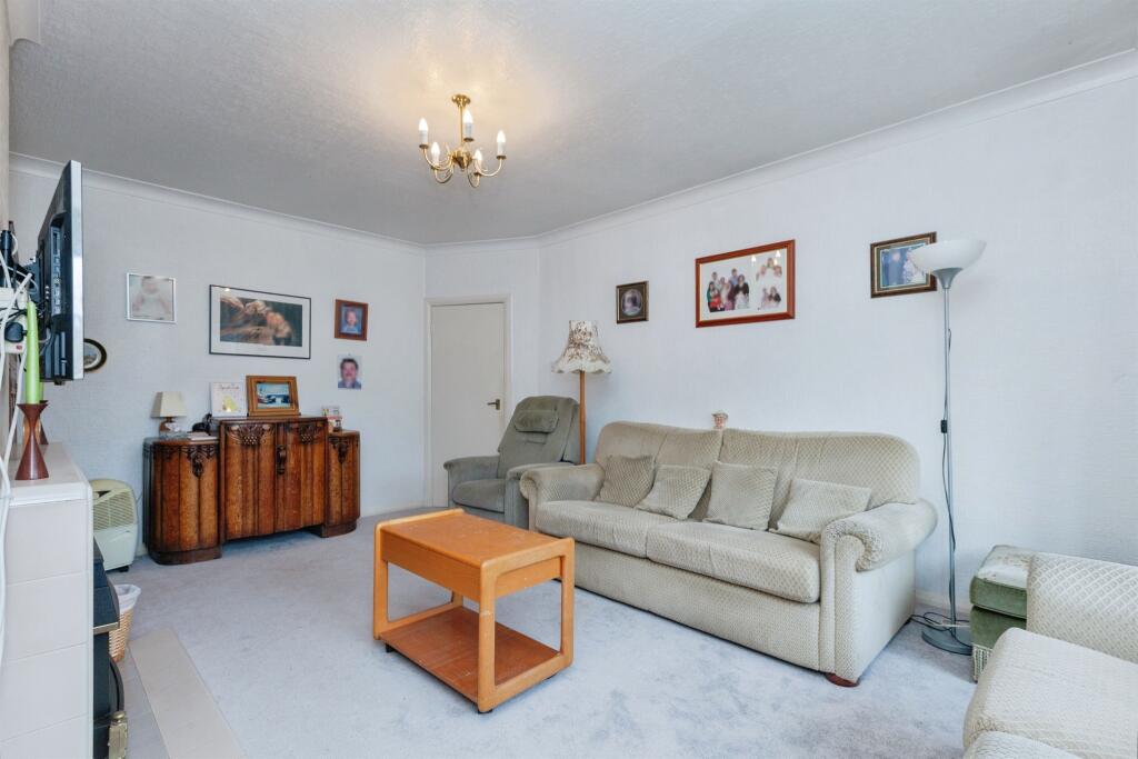 Judith Drive, Leicester photo 3